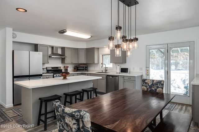 1111 Shannon Drive, Fairbanks, AK 99701