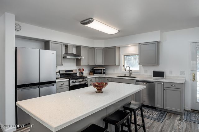 1111 Shannon Drive, Fairbanks, AK 99701