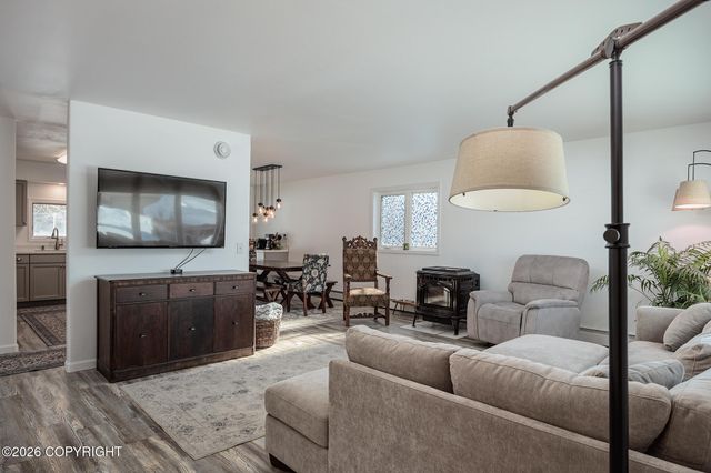 1111 Shannon Drive, Fairbanks, AK 99701