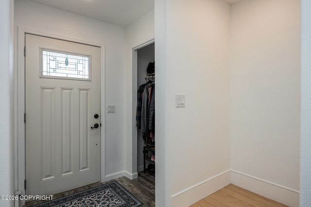 1111 Shannon Drive, Fairbanks, AK 99701