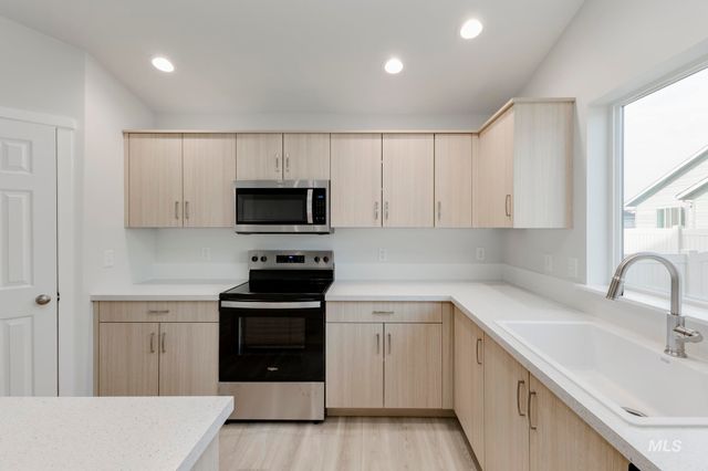 1716 N Birch St, Jerome, ID 83338