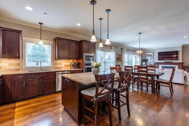 5361 Scenic Oak Drive SW, Rochester, MN 55902