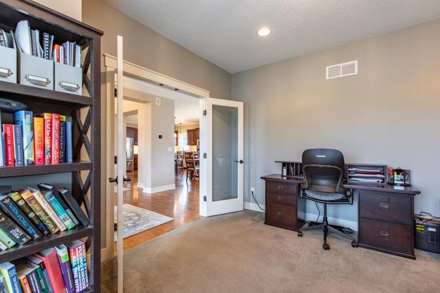 5361 Scenic Oak Drive SW, Rochester, MN 55902