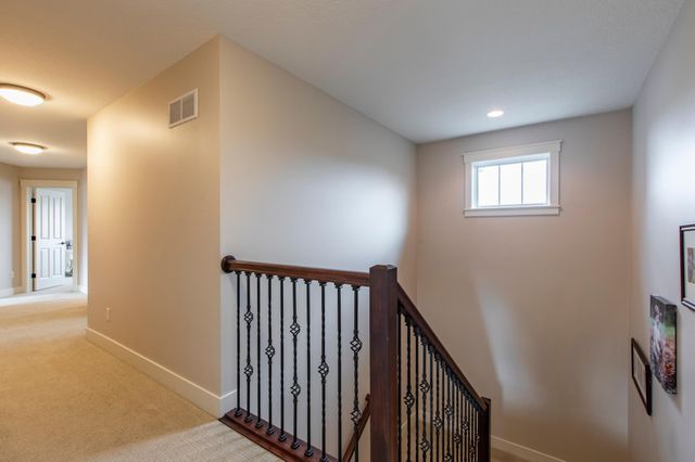 5361 Scenic Oak Drive SW, Rochester, MN 55902
