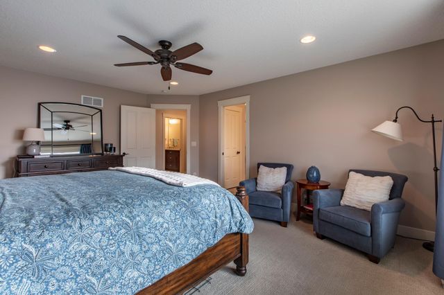 5361 Scenic Oak Drive SW, Rochester, MN 55902