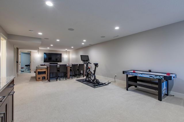 5361 Scenic Oak Drive SW, Rochester, MN 55902