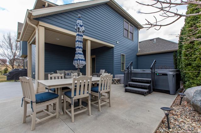 5361 Scenic Oak Drive SW, Rochester, MN 55902