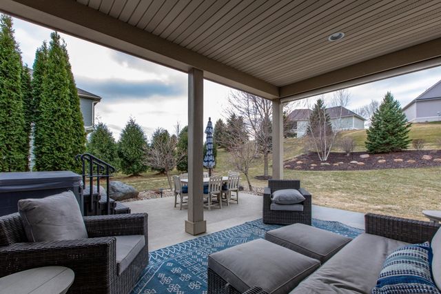5361 Scenic Oak Drive SW, Rochester, MN 55902