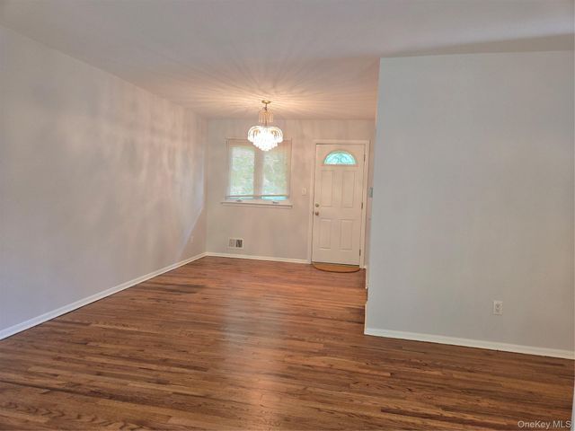 14 Lake Shore Drive, Nanuet, NY 10954