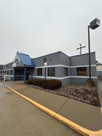 2232 Eureka Road, Wyandotte, MI 48192