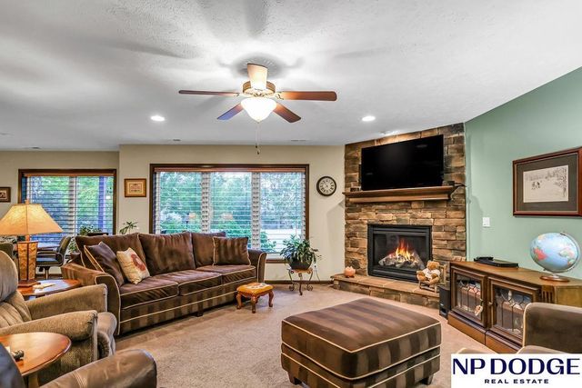 12375 S 74 Street, Papillion, NE 68046