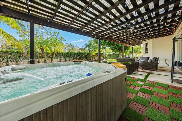 16818 SW 16th St, Pembroke Pines, FL 33027