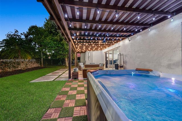 16818 SW 16th St, Pembroke Pines, FL 33027