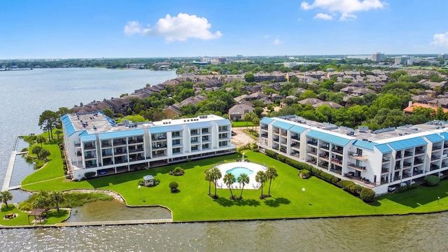 401 Lakeside Lane 203, Houston, TX 77058