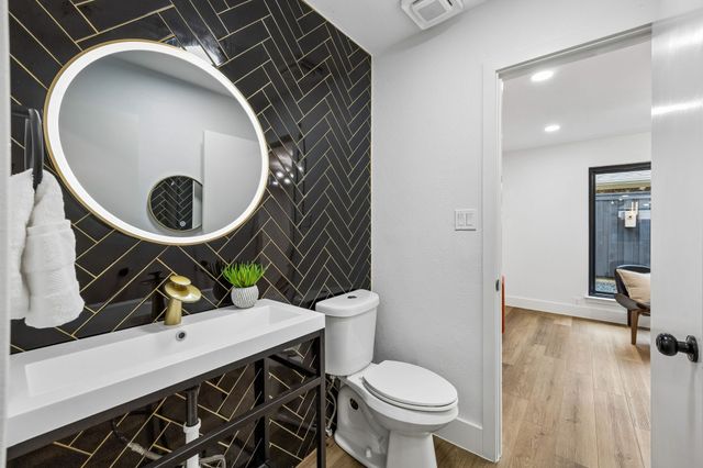 7205 Claybrook Drive, Dallas, TX 75231