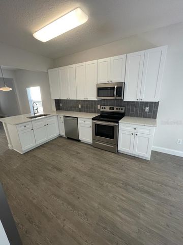 16187 OLD ASH LOOP, Orlando, FL 32828