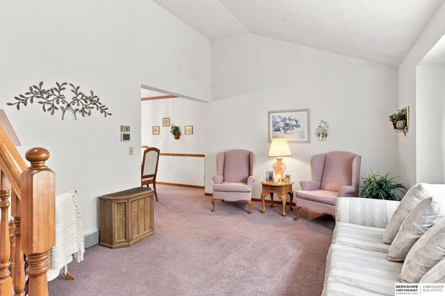804 Auburn Lane, Papillion, NE 68046