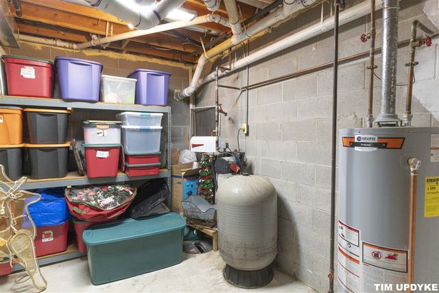 85 S Hilton Park Road, Muskegon, MI 49442