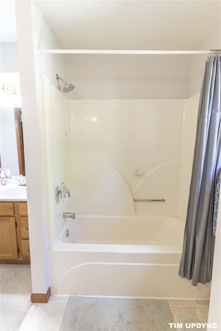 85 S Hilton Park Road, Muskegon, MI 49442