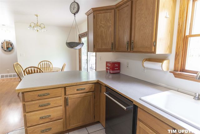 85 S Hilton Park Road, Muskegon, MI 49442