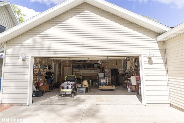 85 S Hilton Park Road, Muskegon, MI 49442