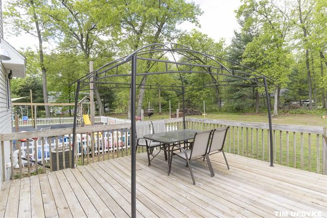 85 S Hilton Park Road, Muskegon, MI 49442