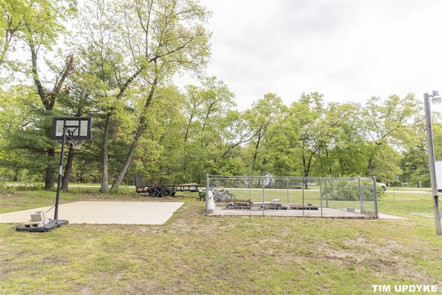 85 S Hilton Park Road, Muskegon, MI 49442