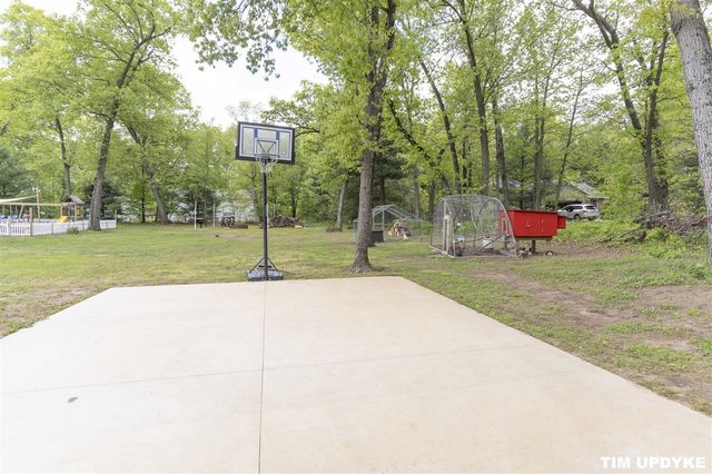 85 S Hilton Park Road, Muskegon, MI 49442