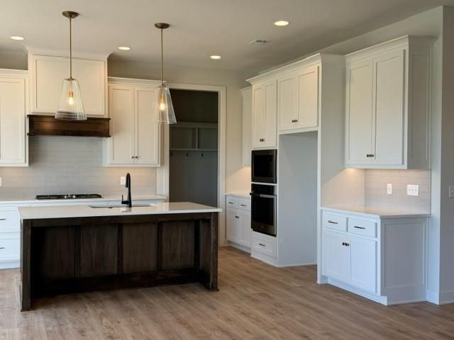 1503 SW Arbor Park Drive, Lee's Summit, MO 64082