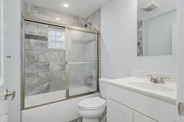 1039 Reef Road, Fairfield, CT 06824