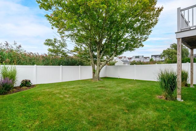 1039 Reef Road, Fairfield, CT 06824