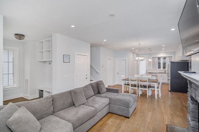 1039 Reef Road, Fairfield, CT 06824