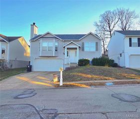 3261 5 Oaks Drive, Arnold, MO 63010
