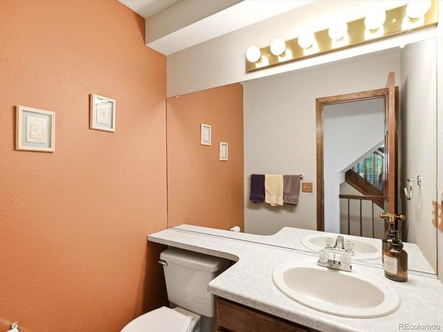6878 Taft Ct, Arvada, CO 80004