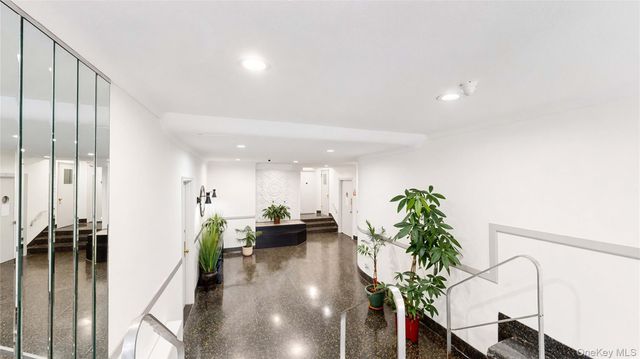50-21 39th Place 1A, Sunnyside, NY 11104