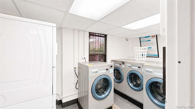 50-21 39th Place 1A, Sunnyside, NY 11104