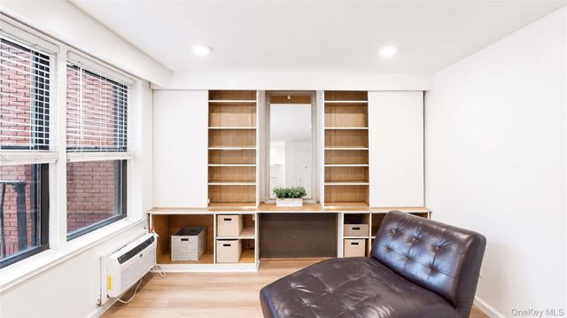 50-21 39th Place 1A, Sunnyside, NY 11104