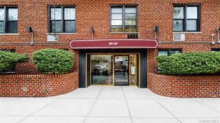 50-21 39th Place 1A, Sunnyside, NY 11104