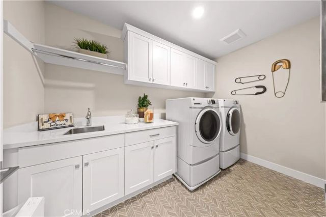 131 Spiral, Irvine, CA 92618