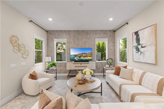131 Spiral, Irvine, CA 92618