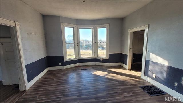 106 Oaklawn Avenue, Warrenton, MO 63383