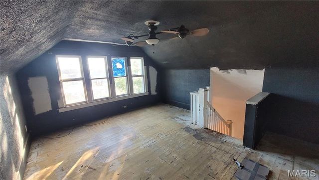 106 Oaklawn Avenue, Warrenton, MO 63383