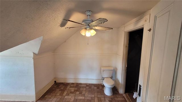 106 Oaklawn Avenue, Warrenton, MO 63383