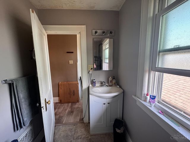645 Blanche Ave., Cincinnati, OH 45215