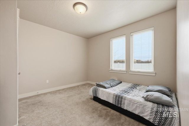 92 S Ravine Way, Nampa, ID 83687