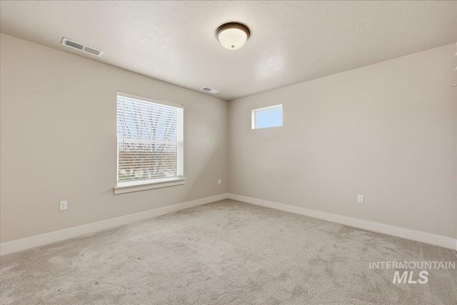 92 S Ravine Way, Nampa, ID 83687