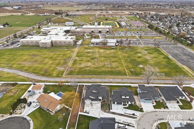 92 S Ravine Way, Nampa, ID 83687