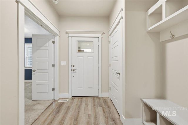 92 S Ravine Way, Nampa, ID 83687