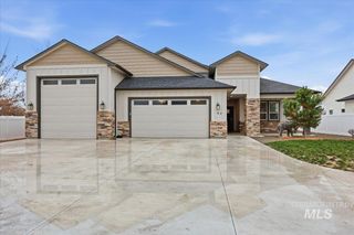 92 S Ravine Way, Nampa, ID 83687