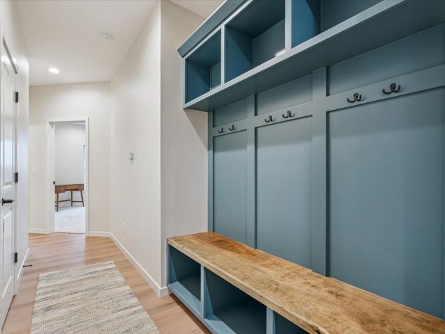 588 Maclan Circle, Iowa City, IA 52246